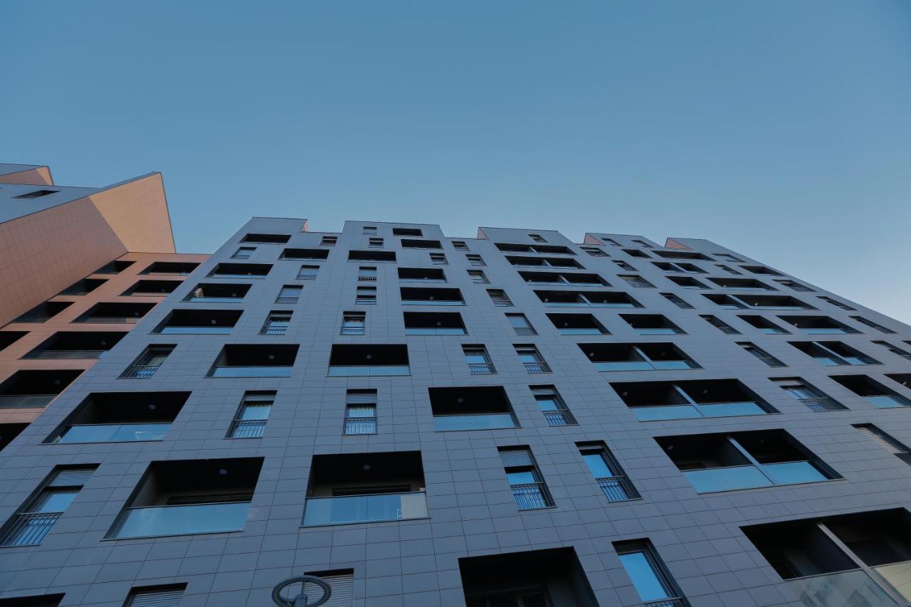 Miku Apartment - Glamorous 1Bedroom Apartment At Olympic Residence Tirana Exterior photo